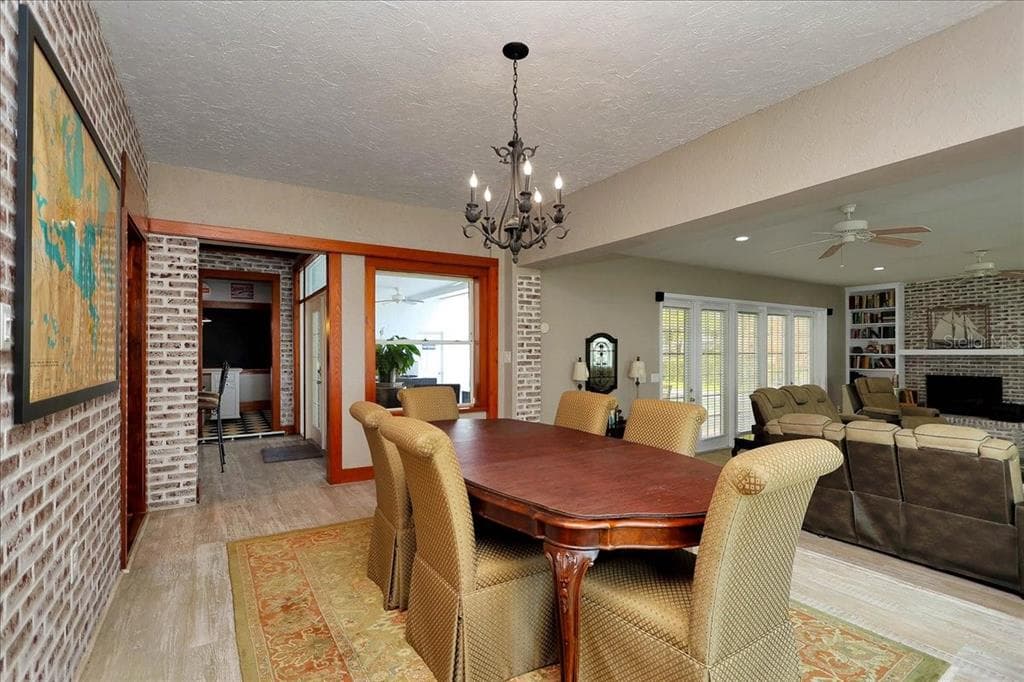 405 LAKESHORE DRIVE photo 19