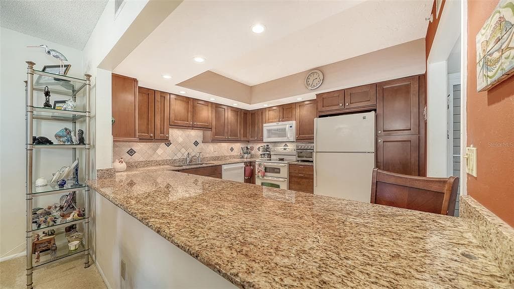 1925 GULF OF MEXICO DRIVE G8-302 photo 16