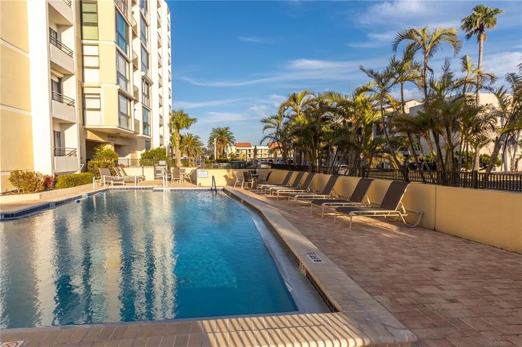 830 S GULFVIEW BOULEVARD 501 photo 8