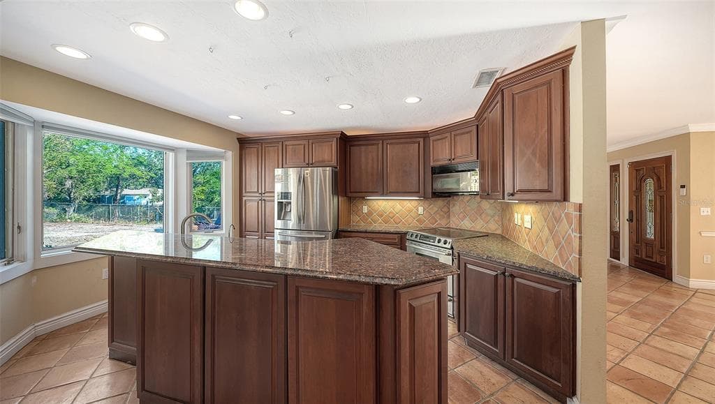 1812 54TH STREET E photo 21