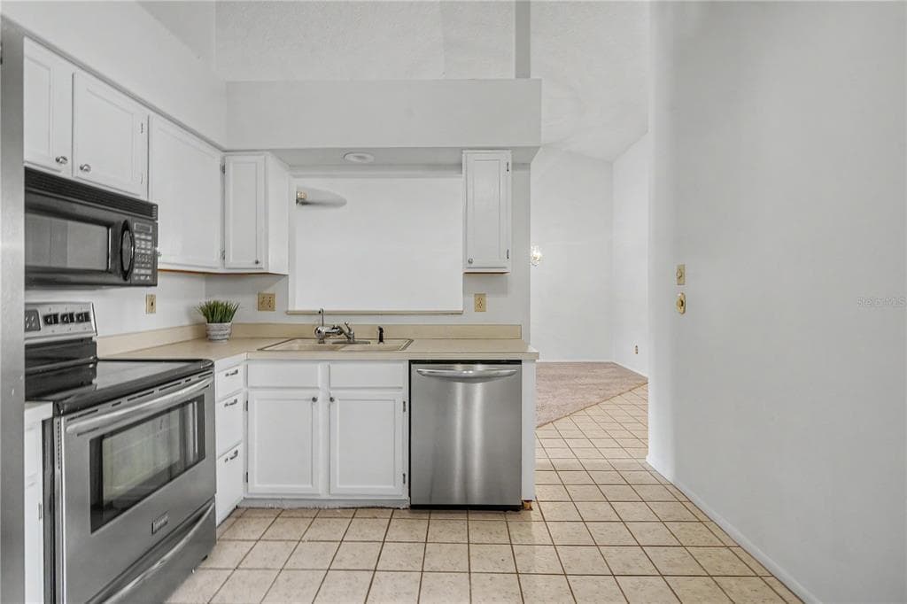 3960 MERMOOR DRIVE photo 6