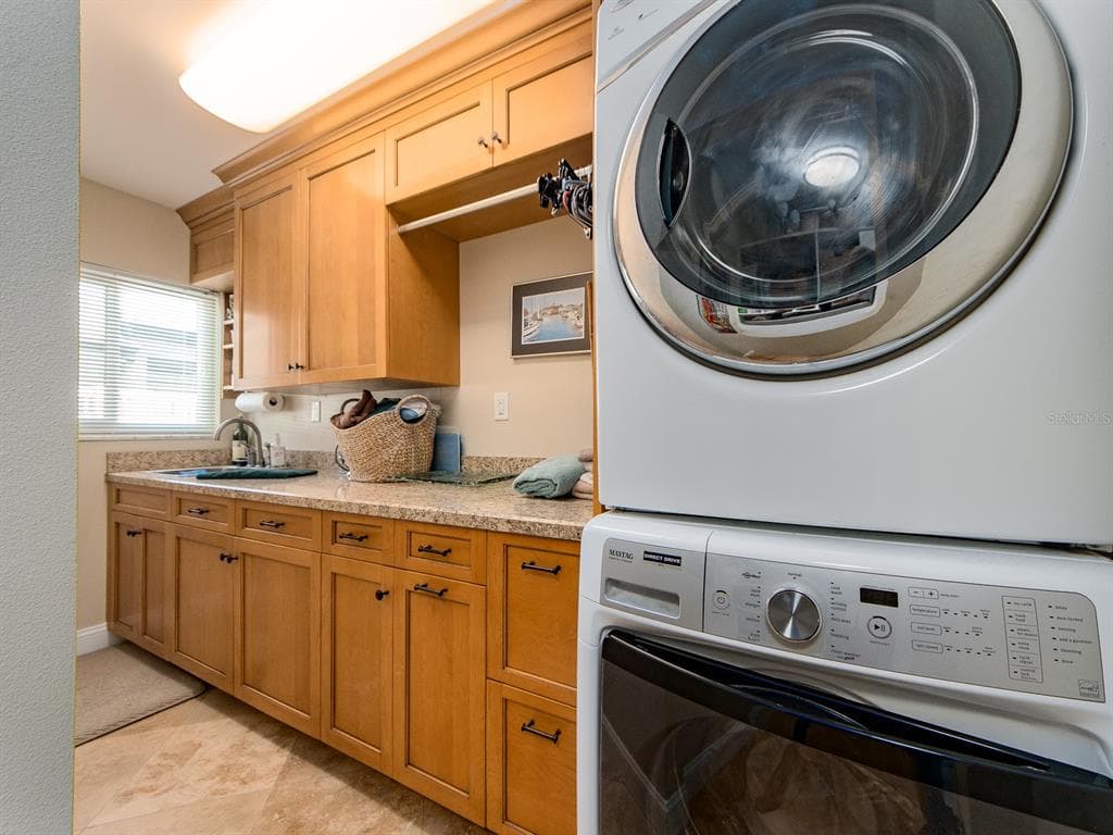 707 SNUG ISLAND photo 22