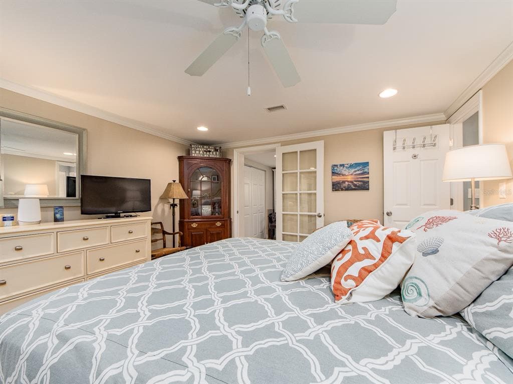 707 SNUG ISLAND photo 18
