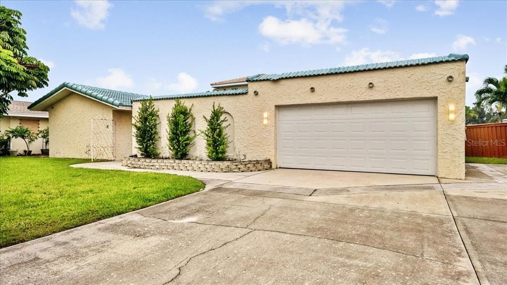 4 SLOOP DRIVE photo 2