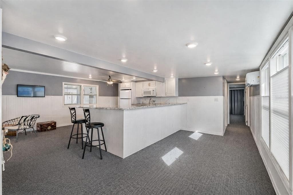 605 MICHIGAN BOULEVARD 118 photo 11