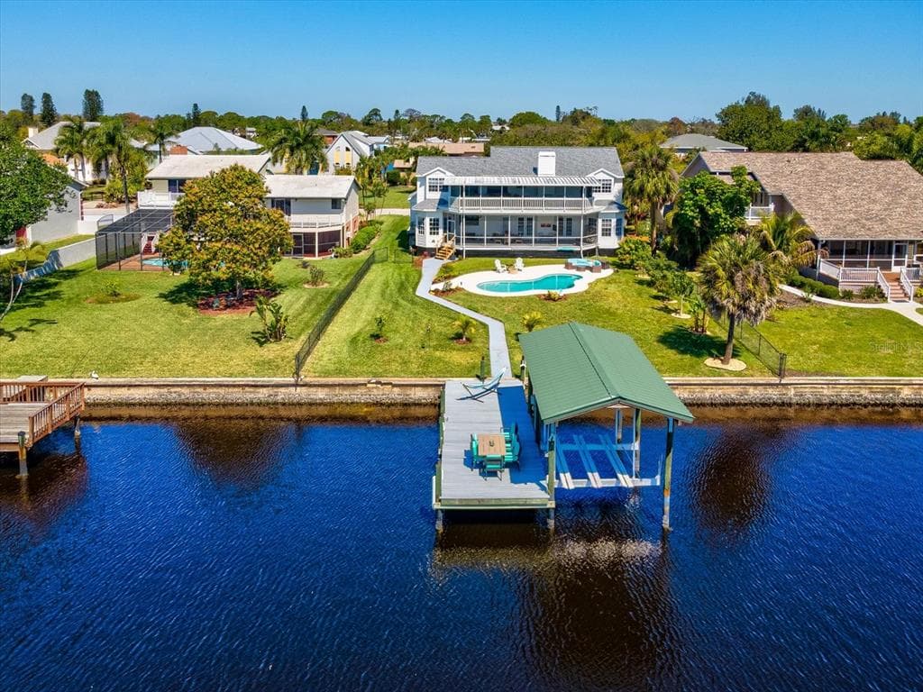 1414 DEIRDRE DRIVE photo 1