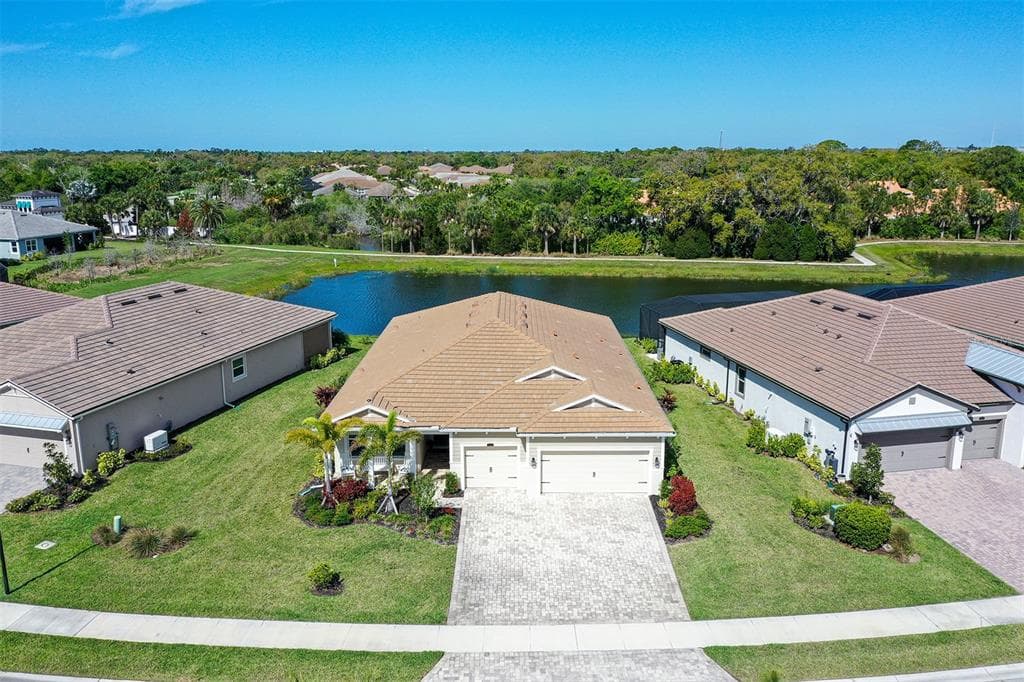 5521 BLUE WATER BOULEVARD photo 2