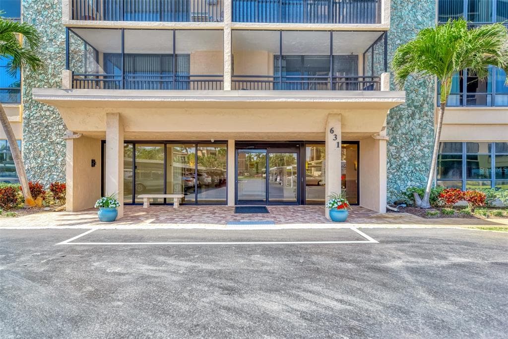 631 ALHAMBRA ROAD 1004 photo 4