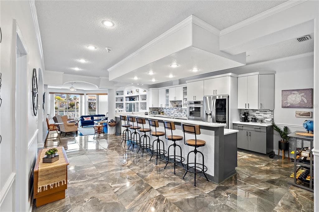 830 PINELLAS BAYWAY S photo 8
