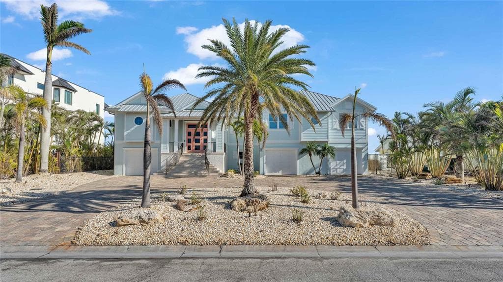 635 KEY ROYALE DRIVE photo 3