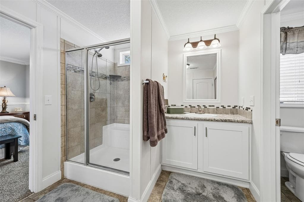 108 SANDRA LANE photo 21