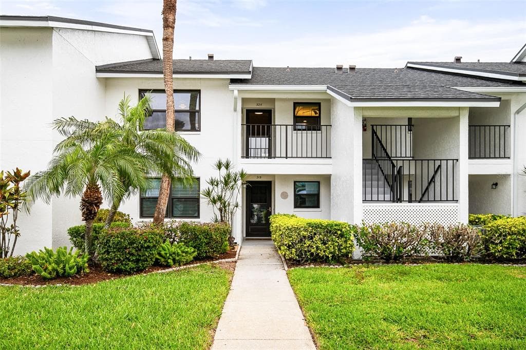 1100 CAPRI ISLES BOULEVARD 325 photo 8