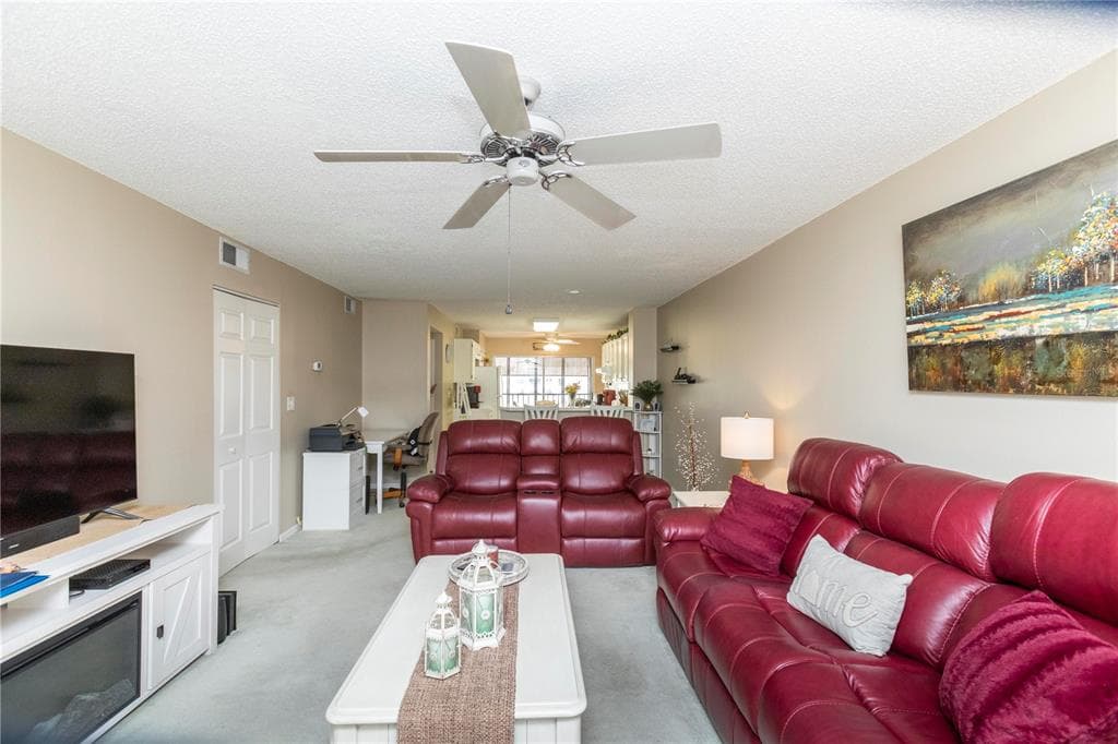 4575 WHITTON WAY 1126 photo 2