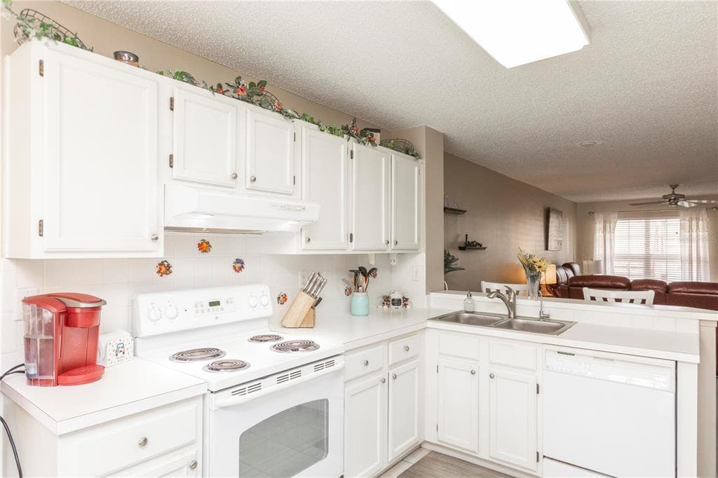4575 WHITTON WAY 1126 photo 18