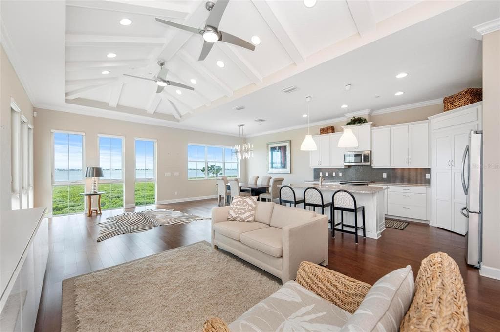 342 CASTAWAY CAY DRIVE 201 photo 22