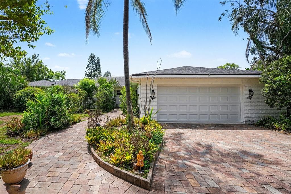 1350 ECKLES DRIVE photo 4
