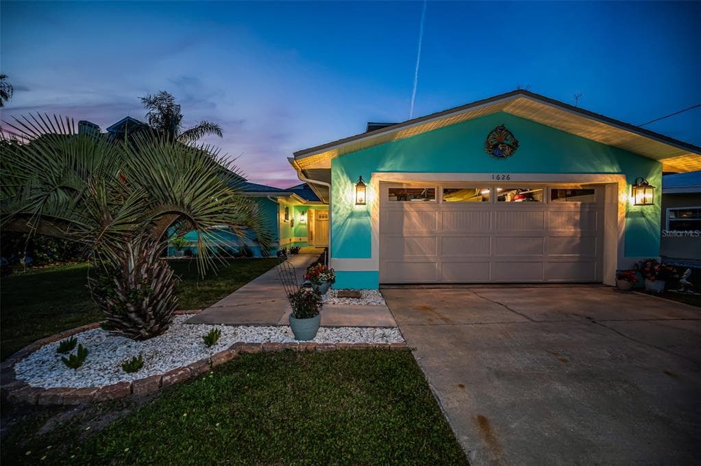 1626 SEA BREEZE DRIVE photo 13