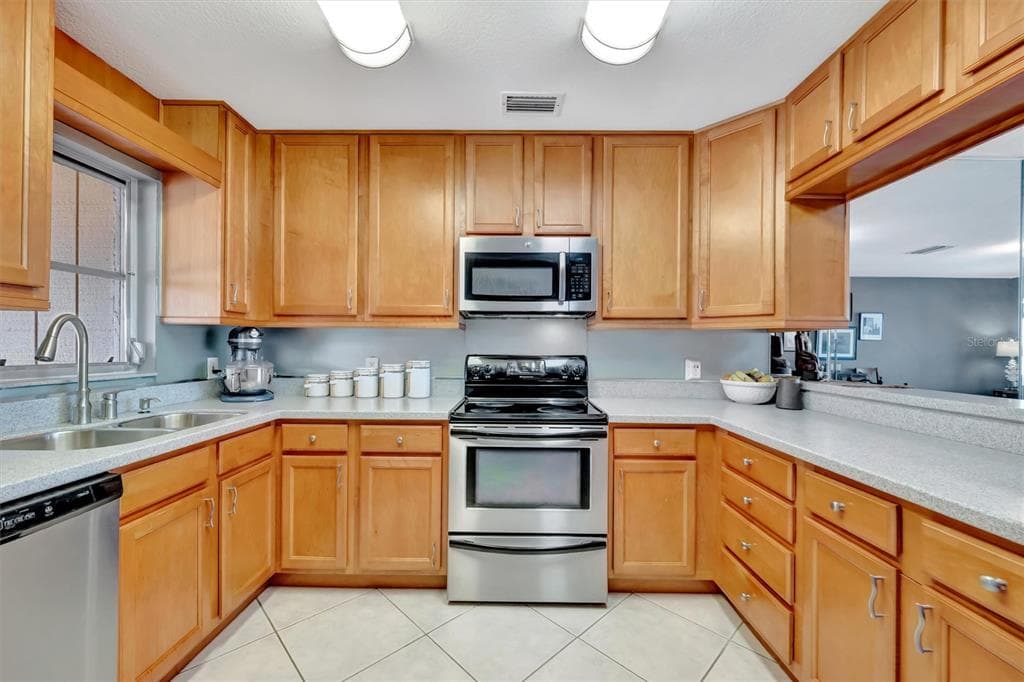 3863 CATALINA DRIVE photo 20