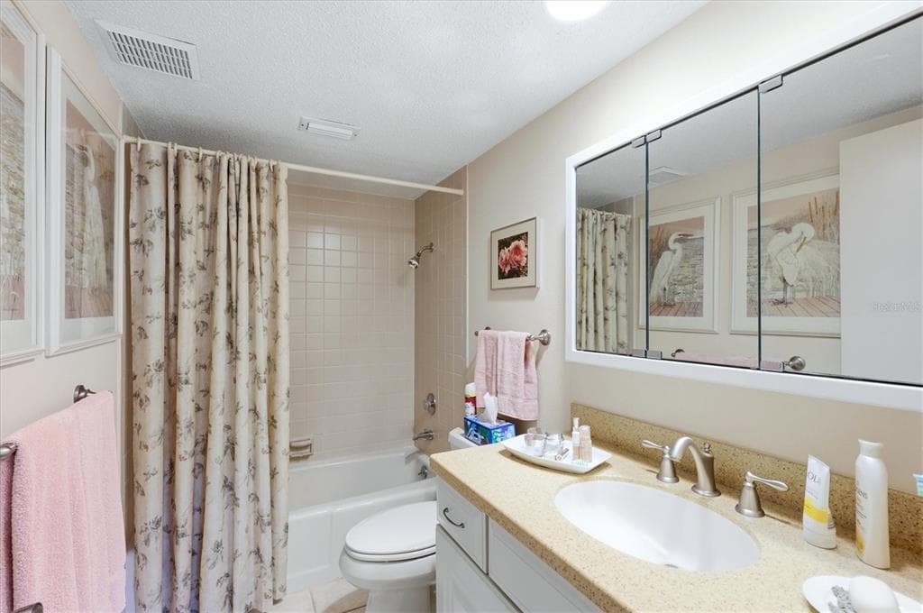 220 SANTA MARIA STREET 342 photo 23