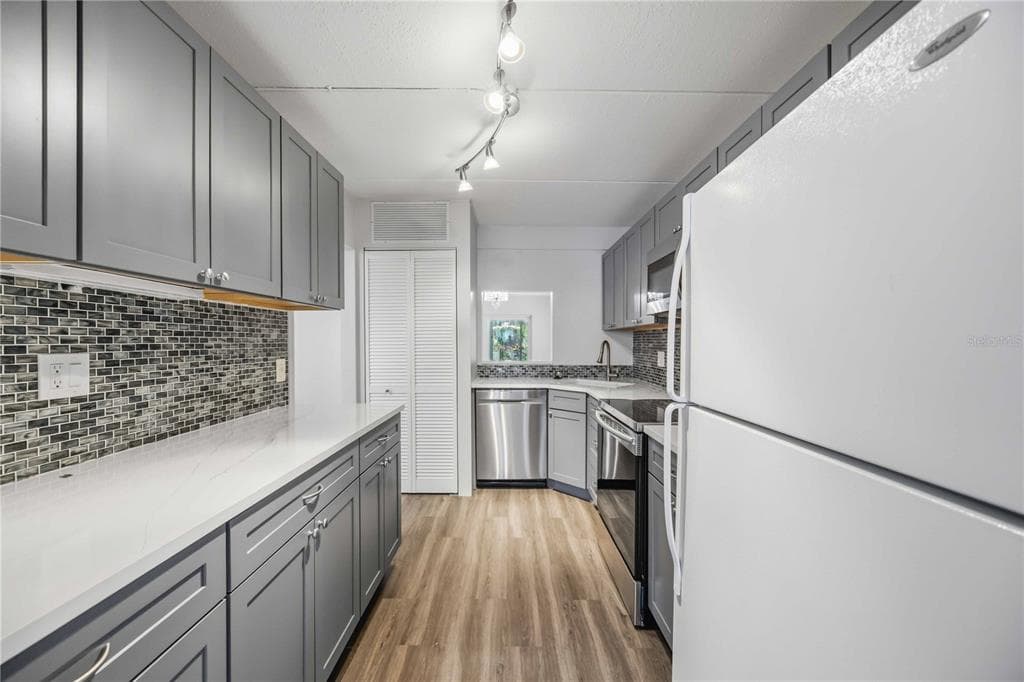 270 SANTA MARIA STREET 104 photo 7