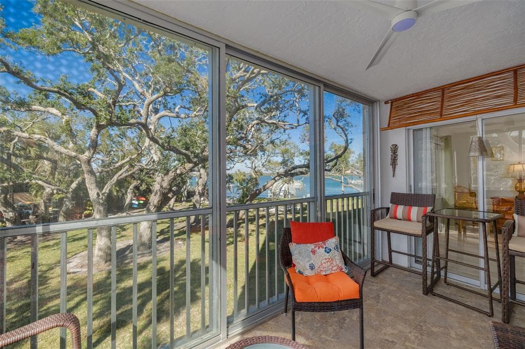 8635 MIDNIGHT PASS ROAD 201C photo 22