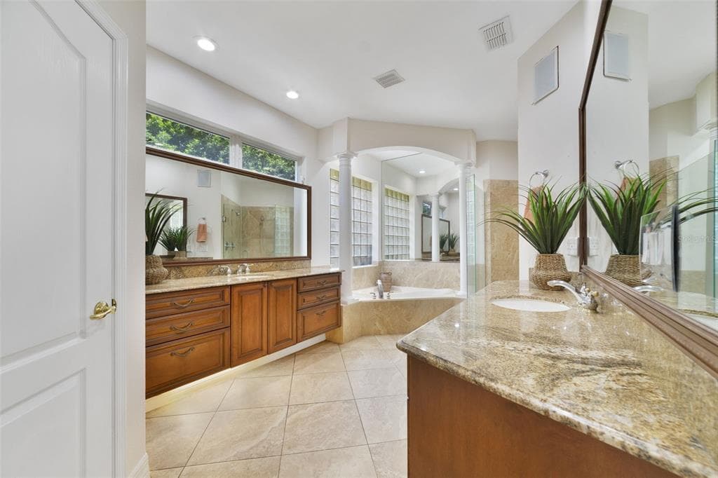 3308 LUKAS COVE photo 25