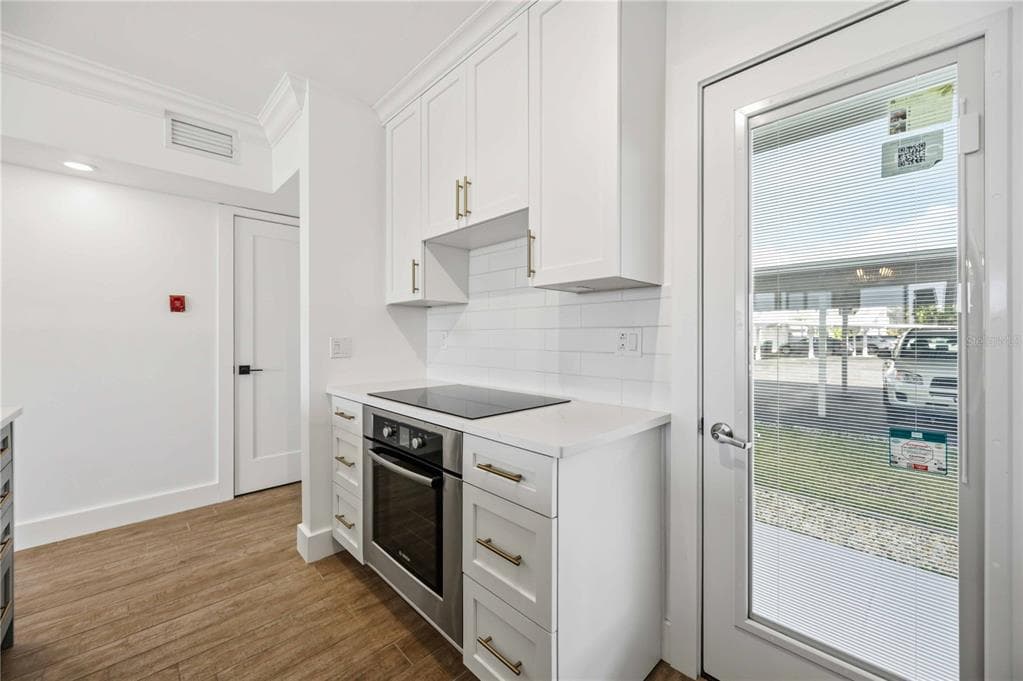 769 JOHN RINGLING BOULEVARD 2 photo 7