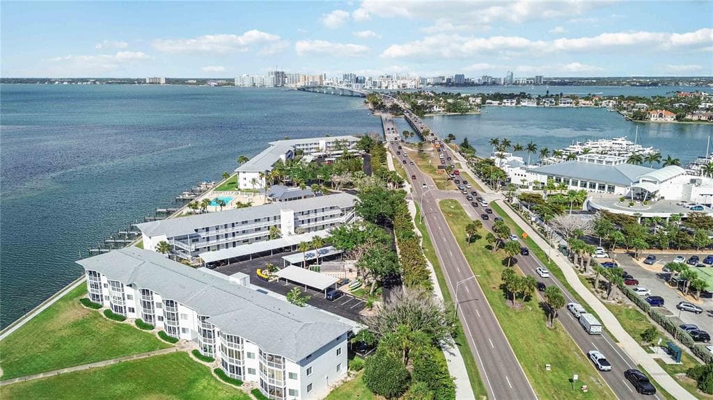 769 JOHN RINGLING BOULEVARD 2 photo 5