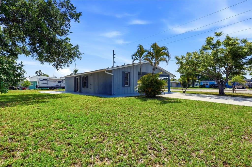 21298 MIDWAY BOULEVARD photo 5