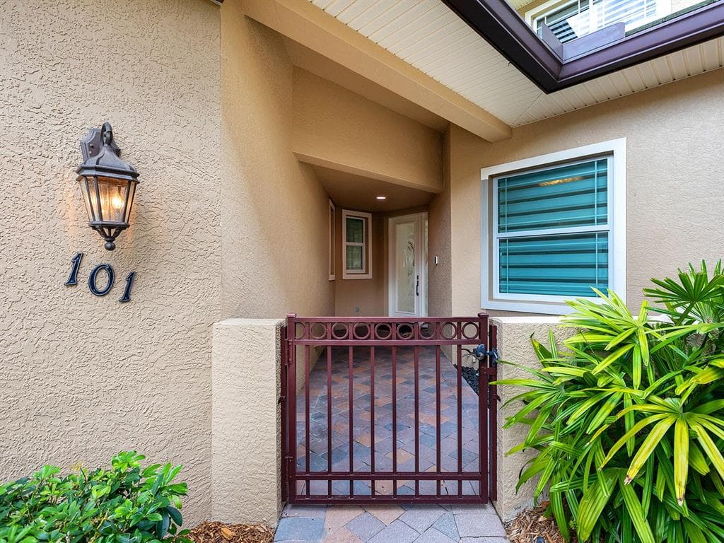 6427 MOORINGS POINT CIRCLE 101 photo 8