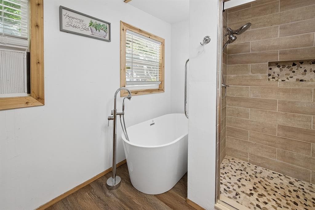6308 ISLAND ROAD photo 12