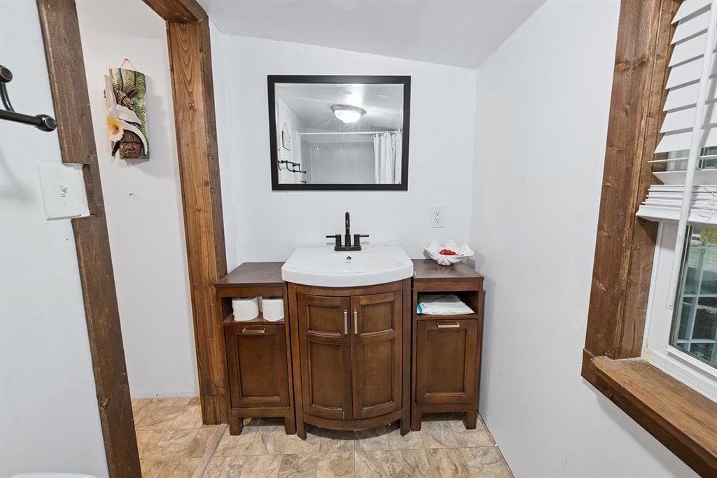 6308 ISLAND ROAD photo 15