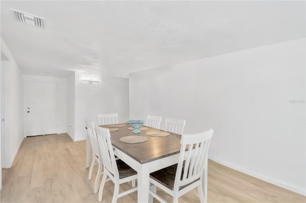13724 COX AVENUE photo 9