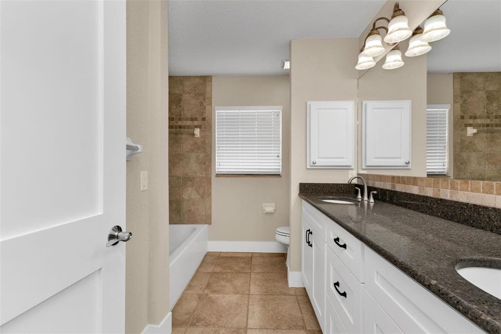 28401 COCO PALM DR photo 20