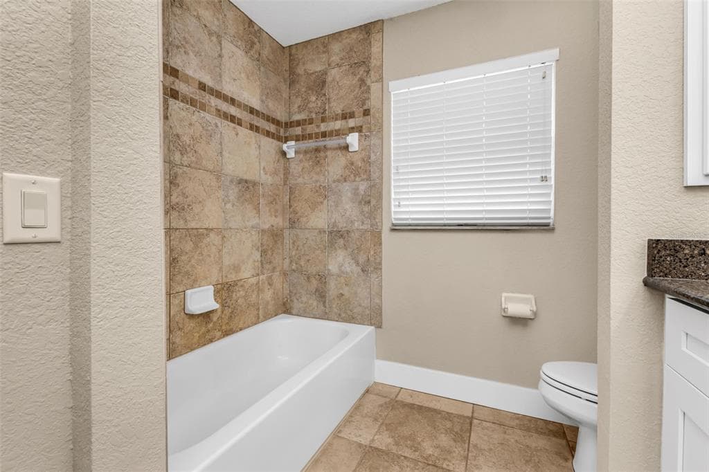 28401 COCO PALM DR photo 21