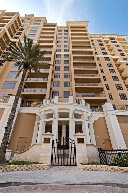 11 BAYMONT STREET 302 photo 6