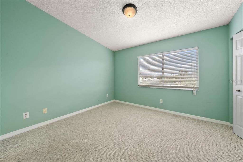 124 MARCDALE BOULEVARD photo 12