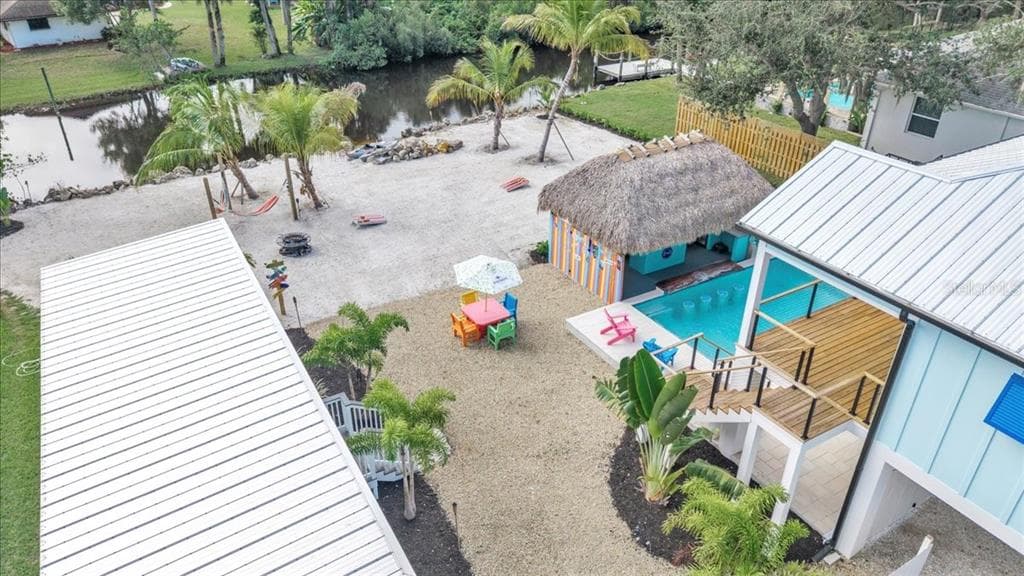 9470 COLONY DRIVE photo 2