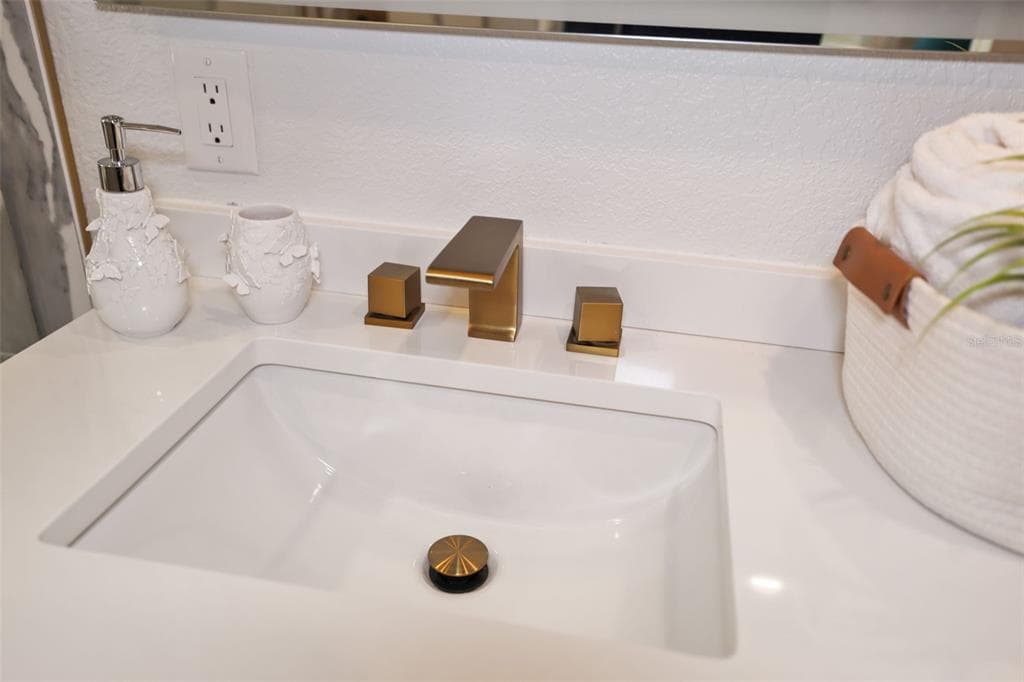 11930 W BAYSHORE DRIVE photo 17