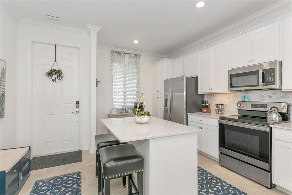 18028 GAWTHROP DRIVE 403 photo 3