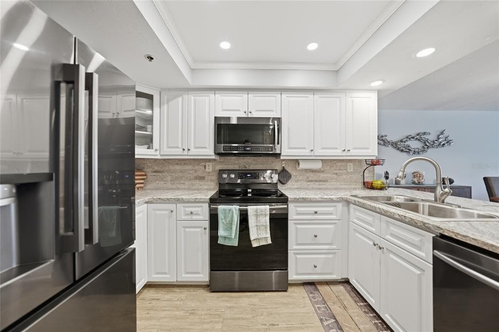 23465 HARBORVIEW ROAD 616 photo 7