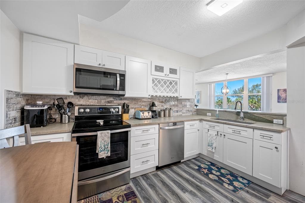 5701 BAHIA DEL MAR CIRCLE 408 photo 9