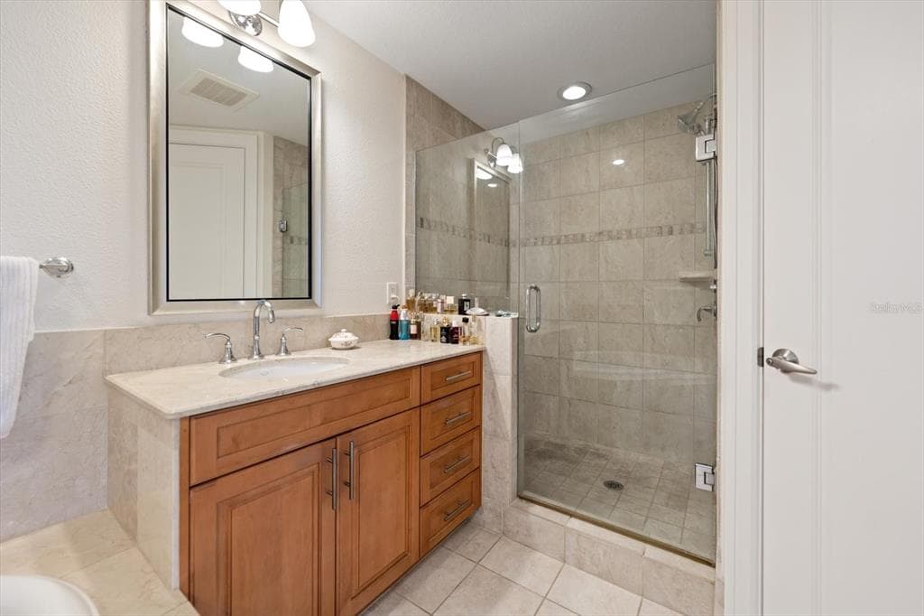 331 CLEVELAND ST #301 photo 21