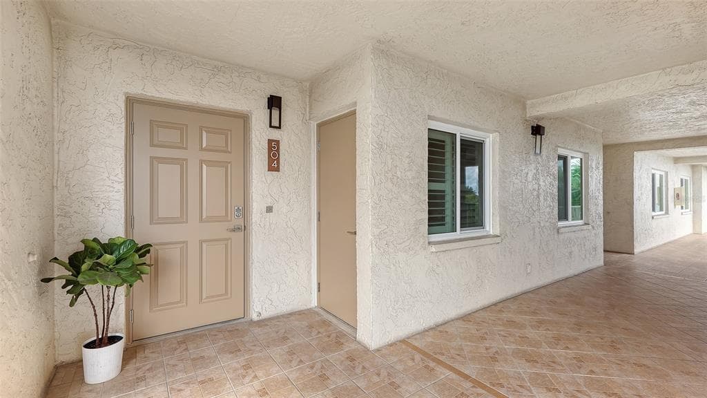 4825 GULF OF MEXICO DRIVE 504 photo 3