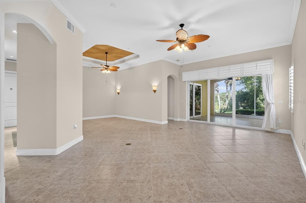 40 CASA BELLA CIRCLE 1101 photo 10