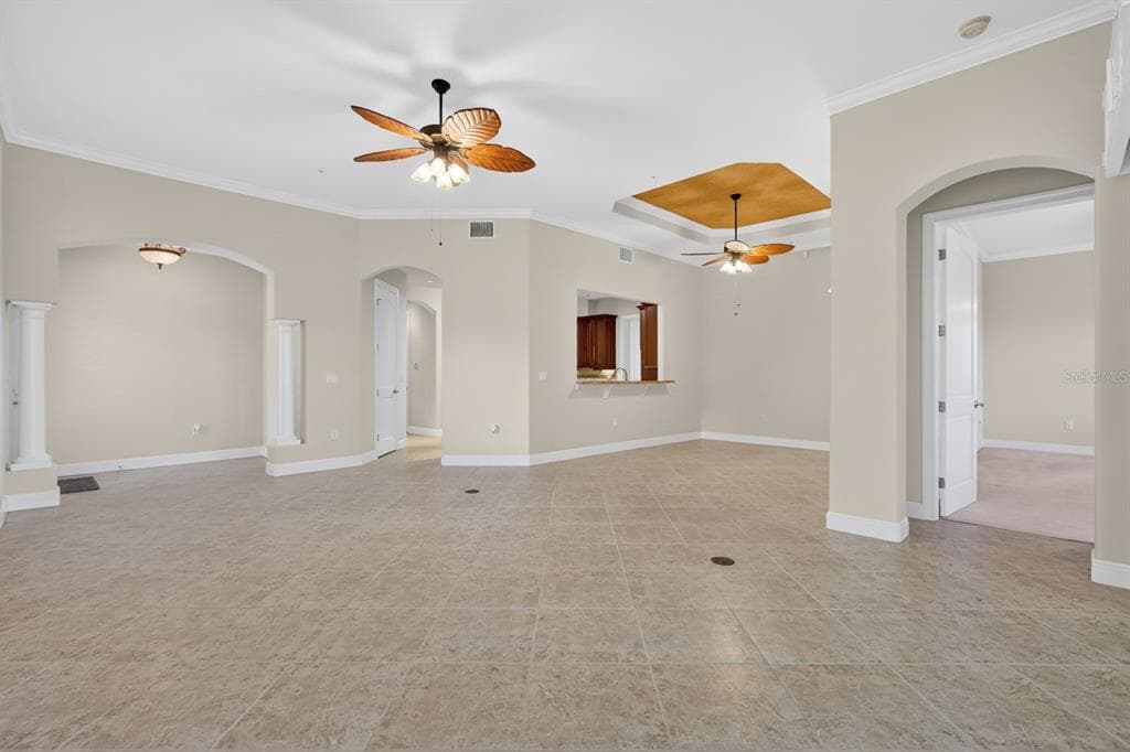 40 CASA BELLA CIRCLE 1101 photo 11