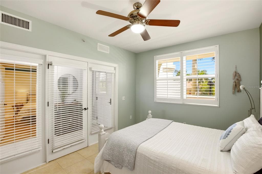 3313 SUNSET KEY CIRCLE 105 photo 20