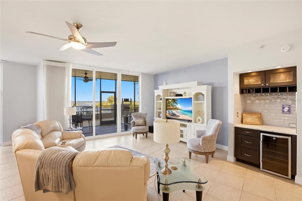 3313 SUNSET KEY CIRCLE 105 photo 4