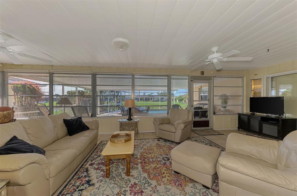 1290 LAKESIDE DRIVE photo 19