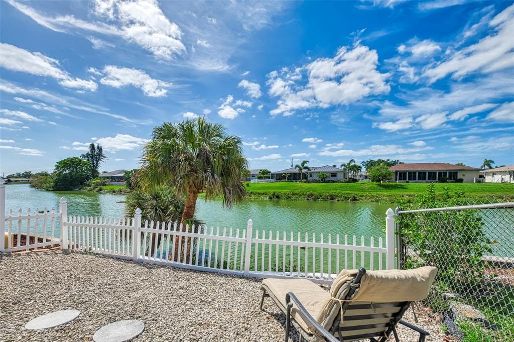 1290 LAKESIDE DRIVE photo 8